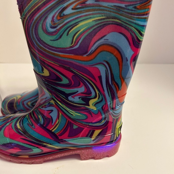Western Chief Swirly Light Up Rain Boots for Girls Size 12 Outdoor! - Picture 8 of 8